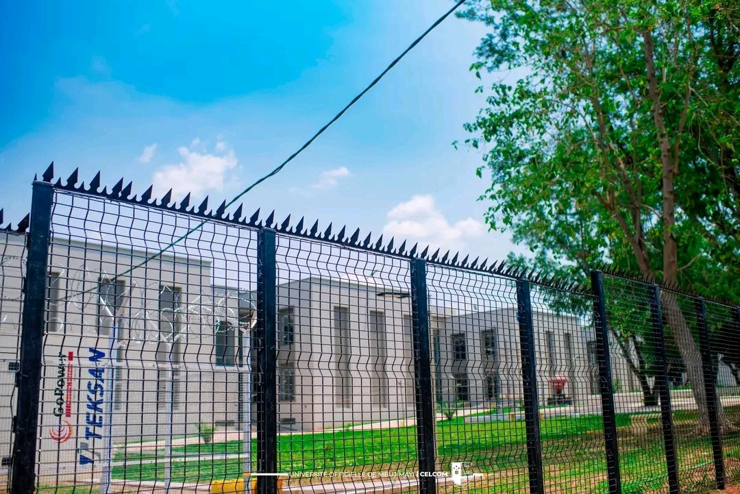 Dynamiquedjs's tweet image. #RDC - #ESU | 
INAUGURATION IMMINENTE DE L'UNIVERSITÉ OFFICIELLE DE MBUJIMAYI : LES PRESTIGIEUSES ET MODERNES INFRASTRUCTURES DÉVOILÉES CE JOUR AU PUBLIC.

Merci @fatshi13_ pour l'amour que tu as pour le congo 🇨🇩🙏❤️🤝 

@Presidence_RDC @PrimatureRDC @cabinet_esuRDC