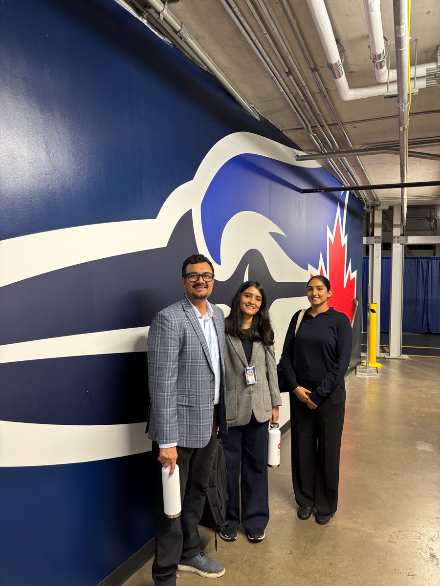 This past Friday, our staff visited the Rogers Centre where we got to engage with dedicated members of the Hospitality Training Action Centre 75. We provided public legal education (PLE), on immigration issues impacting international students and temporary foreign workers.