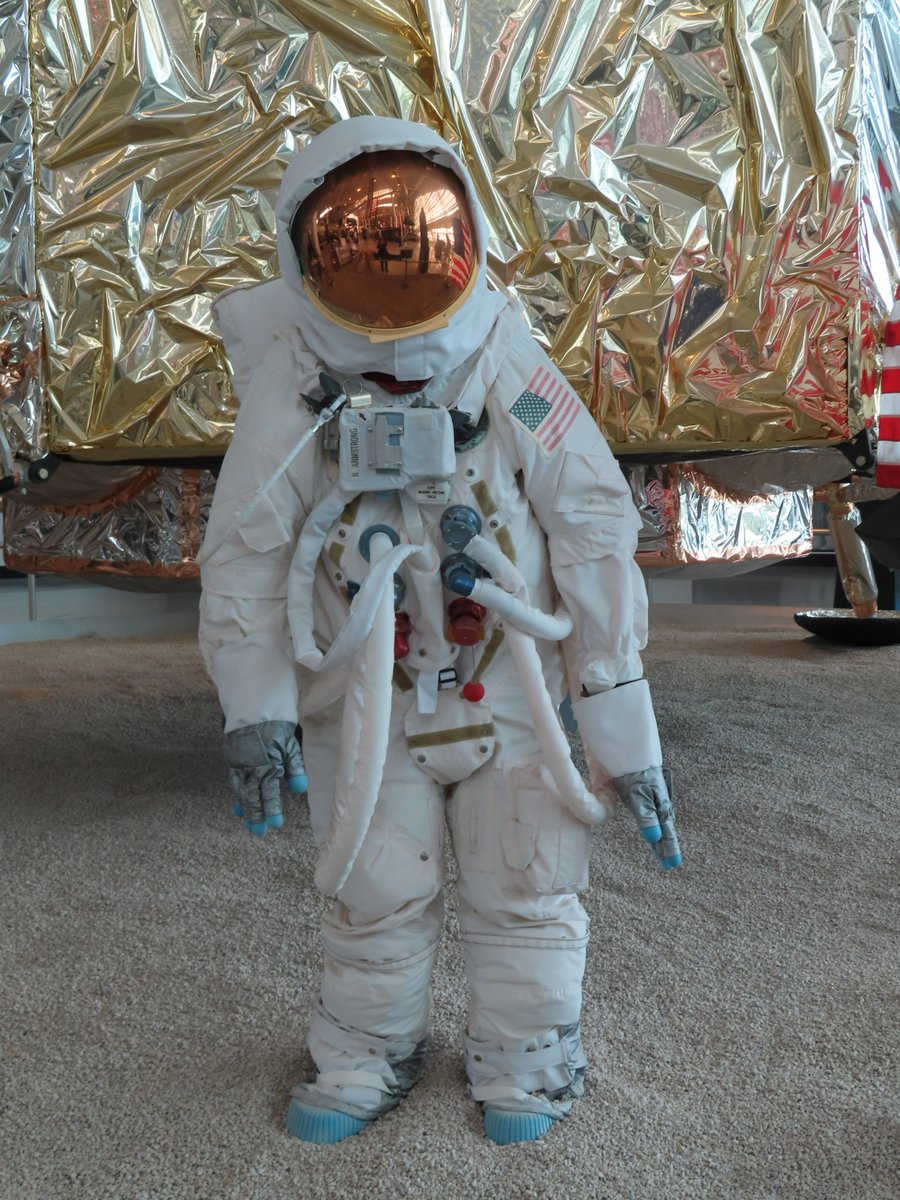 EmbraceOregon's tweet photo. Today we have rain showers. Oregonians love to see a little rain and temperatures in the 60s and 70s. With that being said, it is a great day to visit the Evergreen Aviation Museum.
#museums #evergreenavaitionmuseum  #spaceexploration #Oregon #GuidedTours #embraceoregontours🚐 https://t.co/B0K5vWJg4K