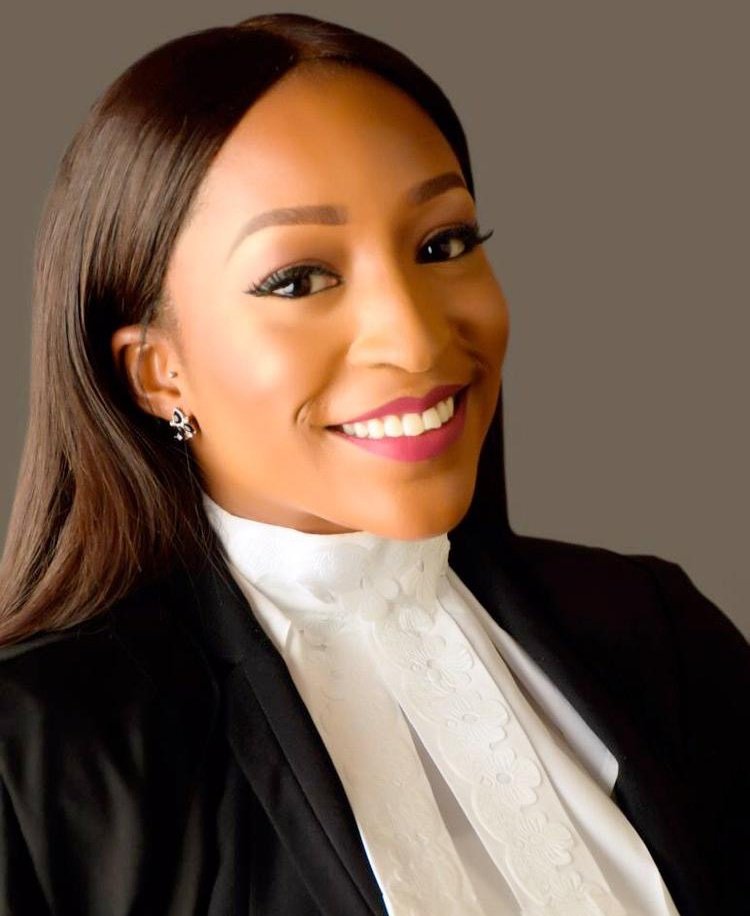 IgboHistoFacts's tweet image. BREAKING: Arise News anchor and lawyer Somtochukwu Maduagwu has been killed in an armed robbery attack at her home in Abuja 🕊️