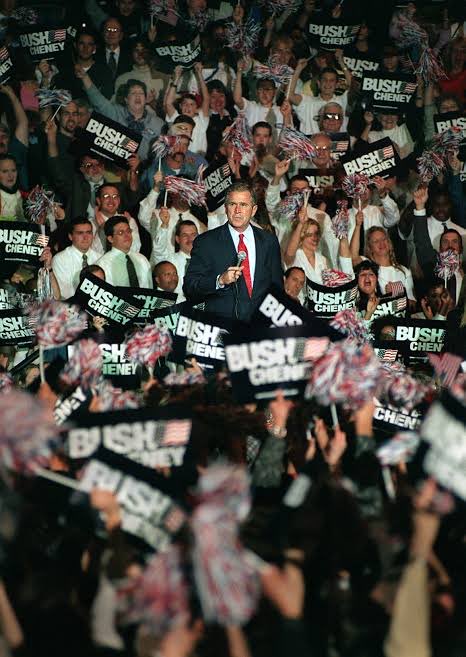 25YearsAgoLive's tweet photo. At a rally in Saginaw, Michigan, 2000 Presidential candidate George W. Bush tells a crowd “I know the human being and fish can coexist peacefully.” https://t.co/hzCNYWX2Qz