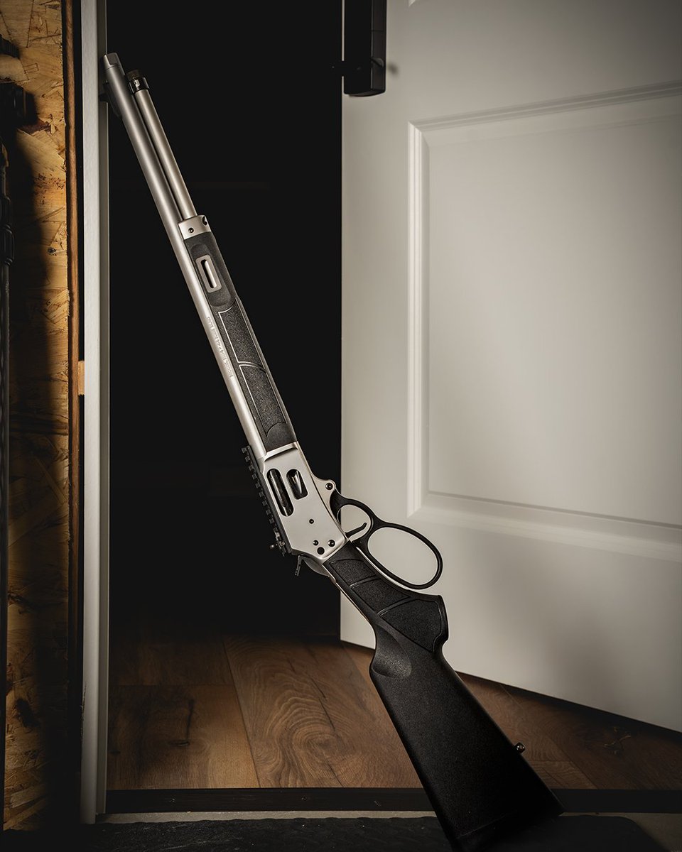 Smith & Wesson Inc. tweet media