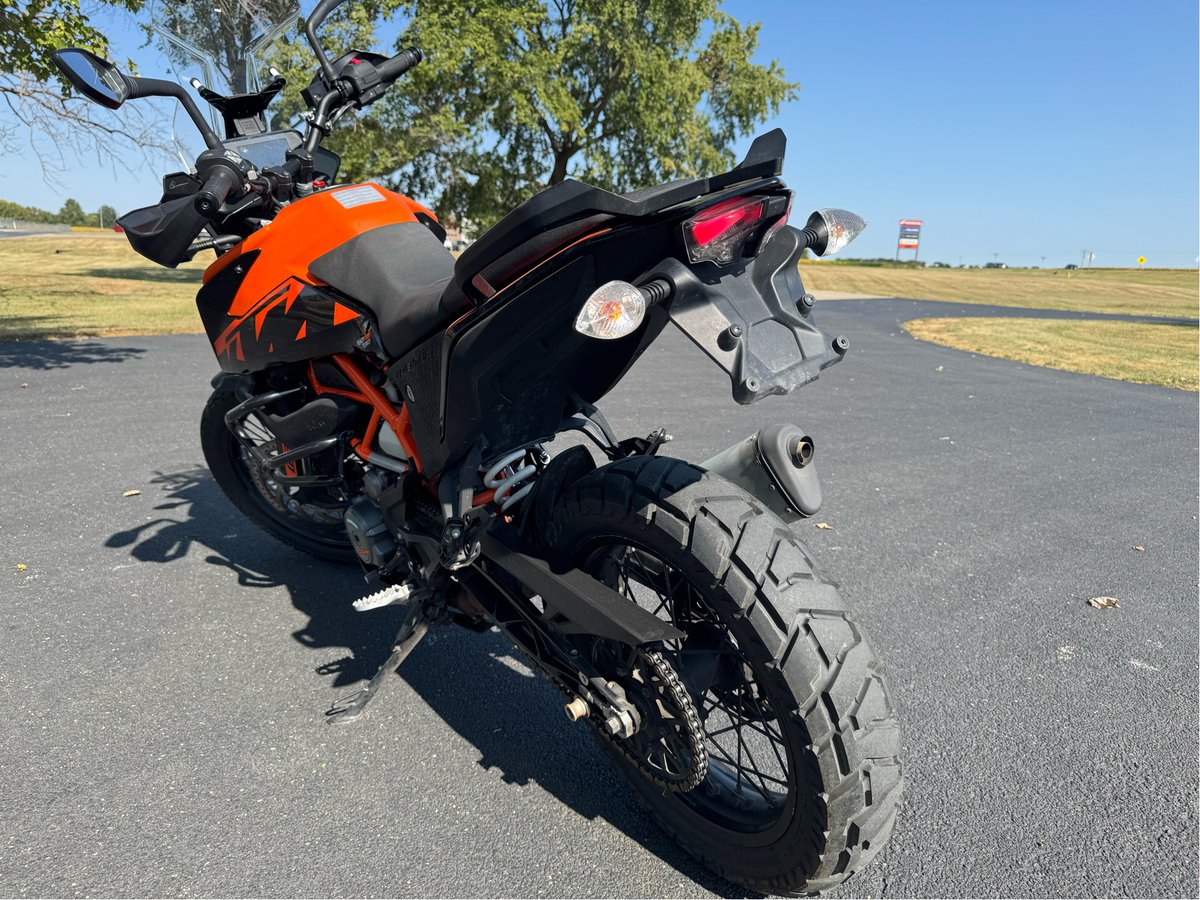 CycleTrader's tweet image. 🔥 Just Listed: 2023 KTM 390 Adventure 🏍️ 15,497 miles • 373cc power • All-road versatility • Built for adventure📍Located in Charleston, IL and priced at $4,994! 😎 Check it out 👉 brnw.ch/21wWclJ

#CycleTrader #KTM390Adventure #BuySellResearch #MotorcycleForSale
