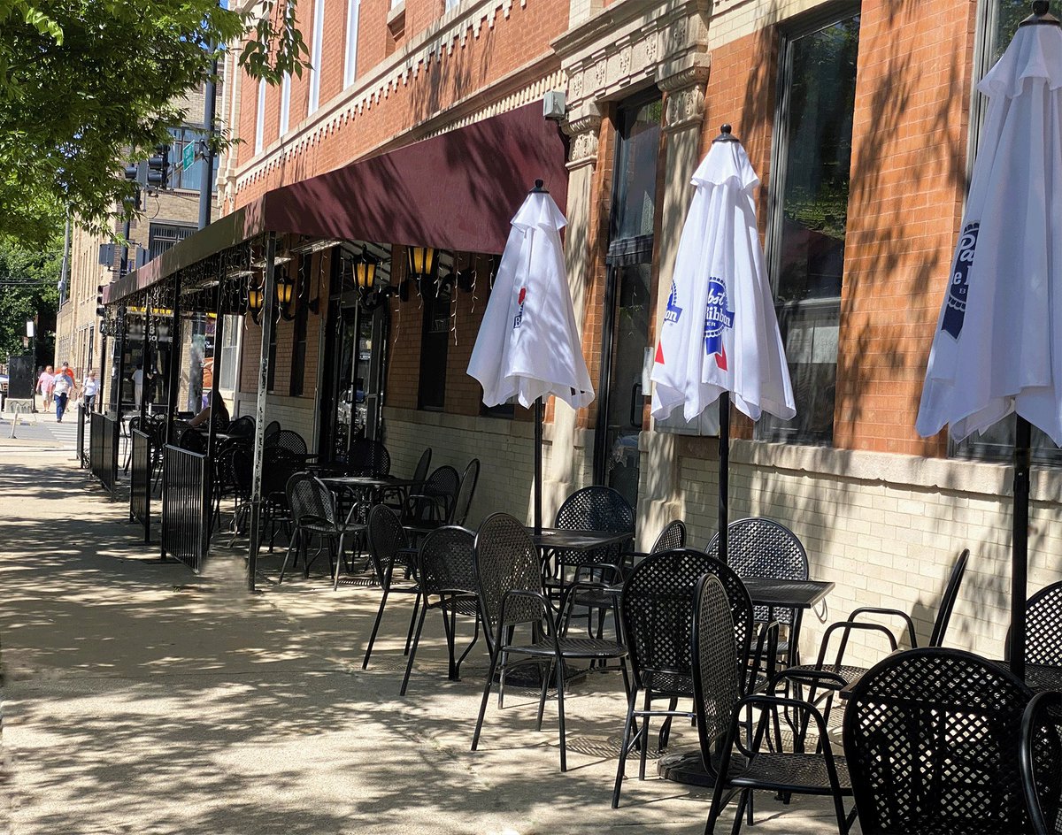 tumanstap's tweet photo. Another glorious day to sit on the patio! Get out and enjoy summer in September - we're open at 4 p.m.
(pic: TLM) #chicagopatio #patiochicago #chicagopatios #alfrescodining #summertimechi #chicagobars https://t.co/YKvxsHJAsK