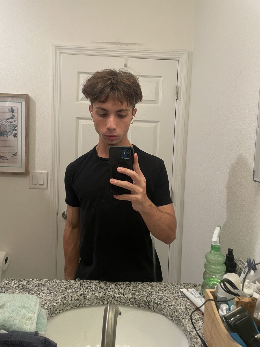 jocomps's tweet image. september 🚮🚮