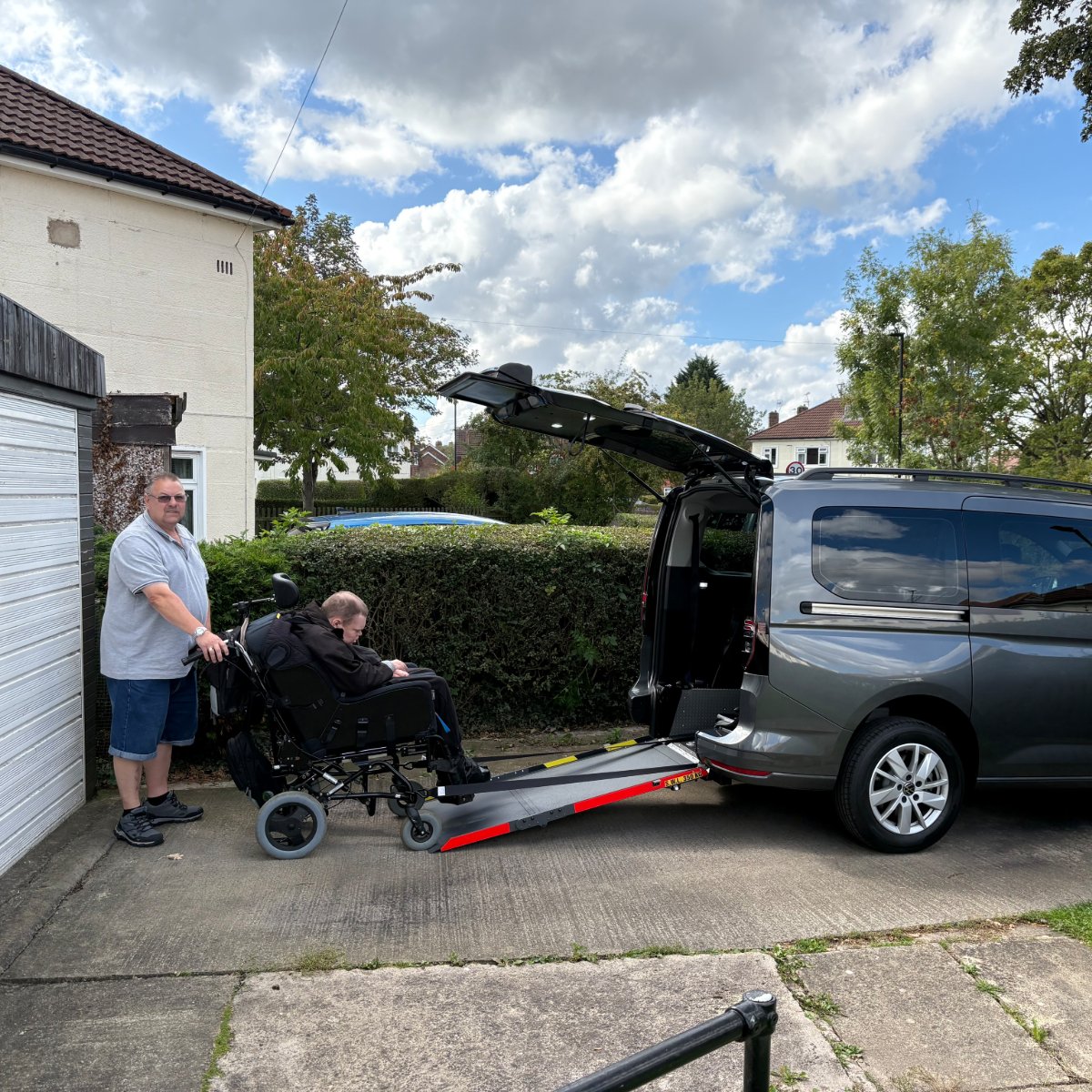 ConversionsTbc's tweet image. Delivery day for Jamie from York. 
📸Photo shows Jamie and his dad. 

 We deliver home demonstrations across the UK &amp;amp; Ireland. Book your free home demo TODAY!

☎️ Call: 0800 999 5090
💻Visit: brnw.ch/21wWcm7

#HappyHandover #WheelchairAccessibleVehicles