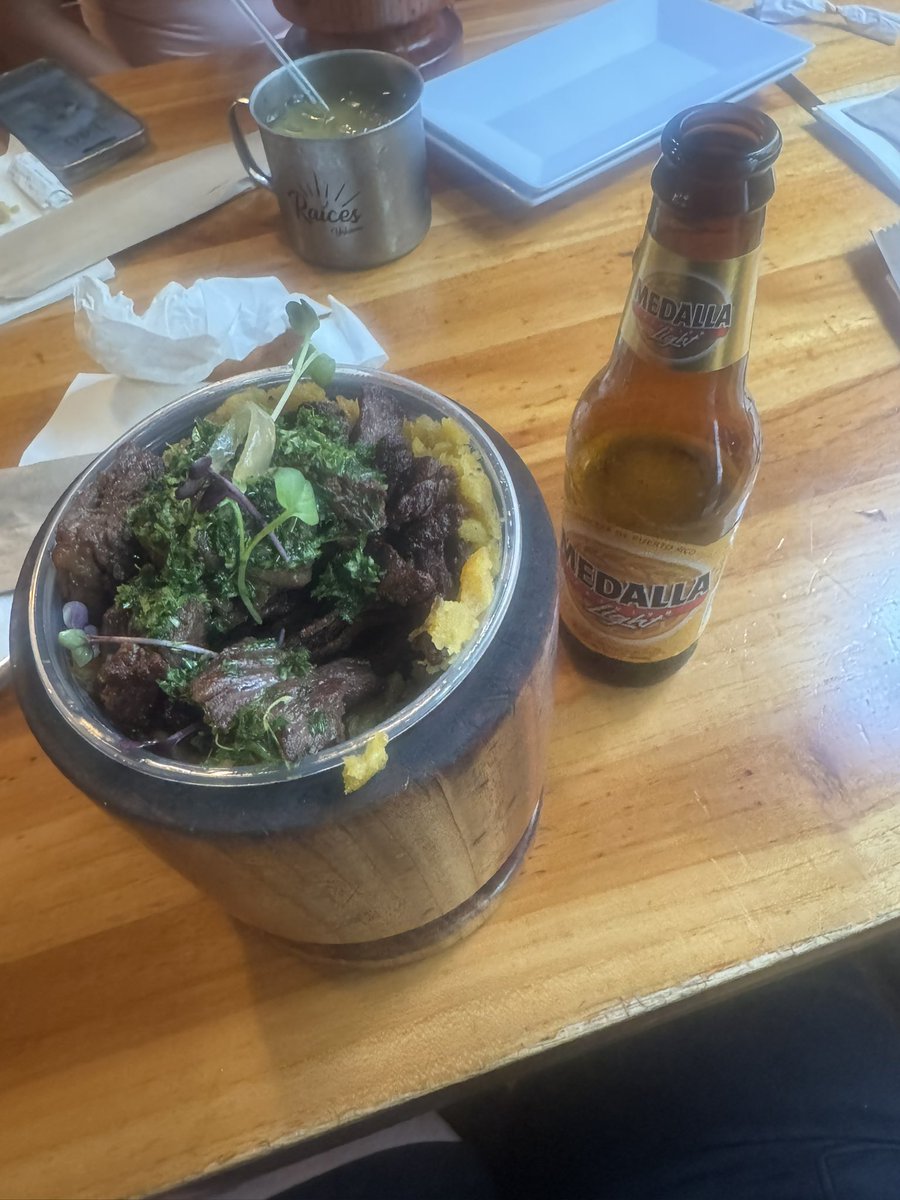 Anayancy19_95's tweet photo. Acá somos amantes del mofongo ❤️ https://t.co/mriAniYTR9