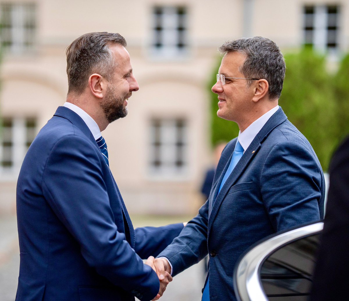 Ionut Mosteanu tweet media