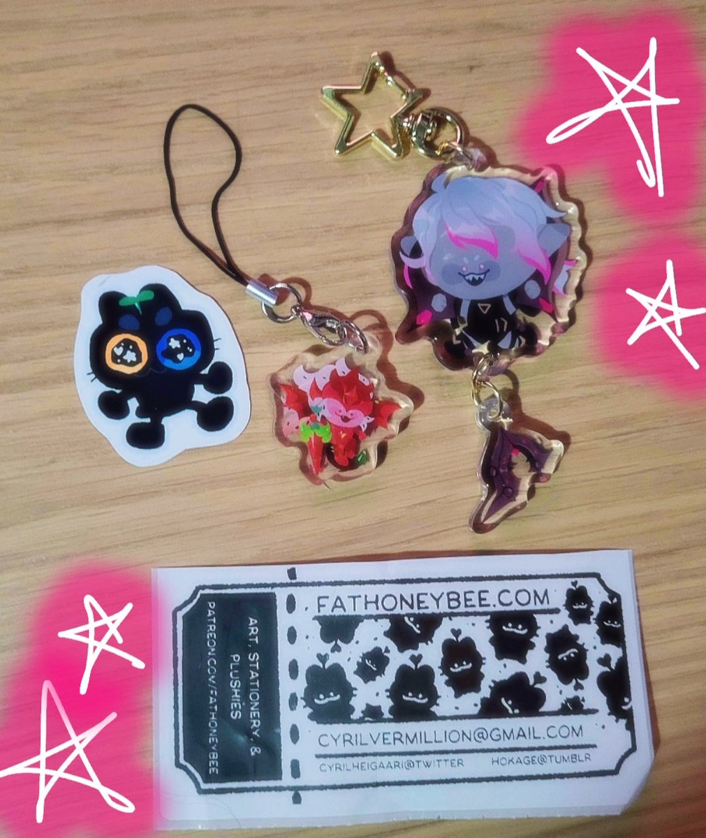 BirbRizzy's tweet image. My mini haul from @CyrilHeigaari at LA ComicCon
I needed my unhinged faves Pitaya and Briar ♥️
#LACC