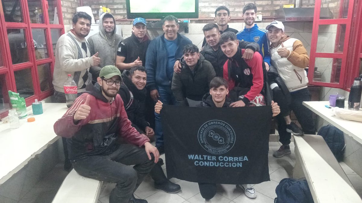 prensasoc's tweet photo. Tras audiencias con el ministerio de Trabajo de la Pcia. de San Luis, encabezadas por nuestro secretario general @GabiMNavarrete, conseguimos el blanqueo de 31 trabajadores de una nueva barraca, junto a quienes ya mantuvimos asambleas y trasladamos el saludo de la organización. https://t.co/uOognEID5u