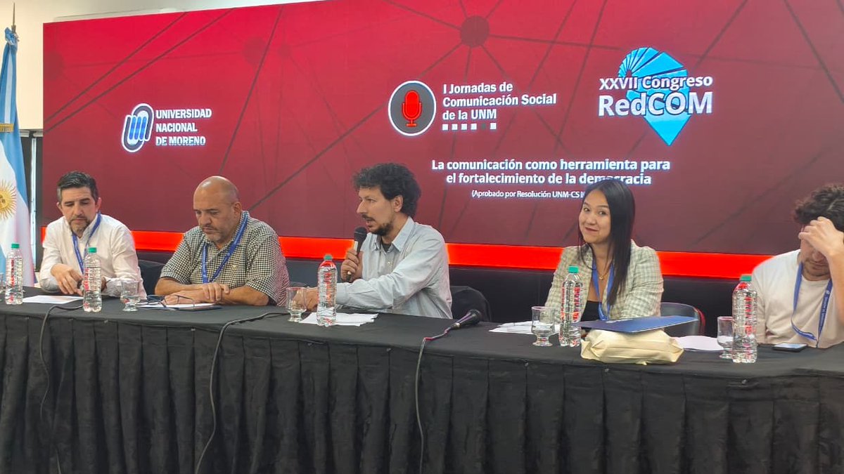 SATSAIDnacional's tweet photo. 🇬🇲📕 SATSAID PRESENTE EN EL CONGRESO DE LA RED DE CARRERAS DE COMUNICACIÓN SOCIAL Y PERIODISMO

📍 Participamos del XXVII Congreso de la #RedCOM, realizado en la @unimoreno.

🎙️ En la conferencia “Comunicación institucional: miradas desde el Estado, el sindicalismo, el sector social y la academia”, nuestro prosecretario Gremial Pablo Storino compartió la experiencia del SATSAID sobre la articulación entre acción gremial y comunicación político-institucional.

Todos los detalles del encuentro 👇
https://t.co/D2JZBidINu

#SATSAIDPresente #RedCOM #ComSoc #UNM