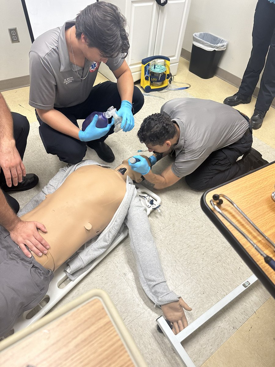 TheFireMaan's tweet image. Advanced Airway Training! #EFSC