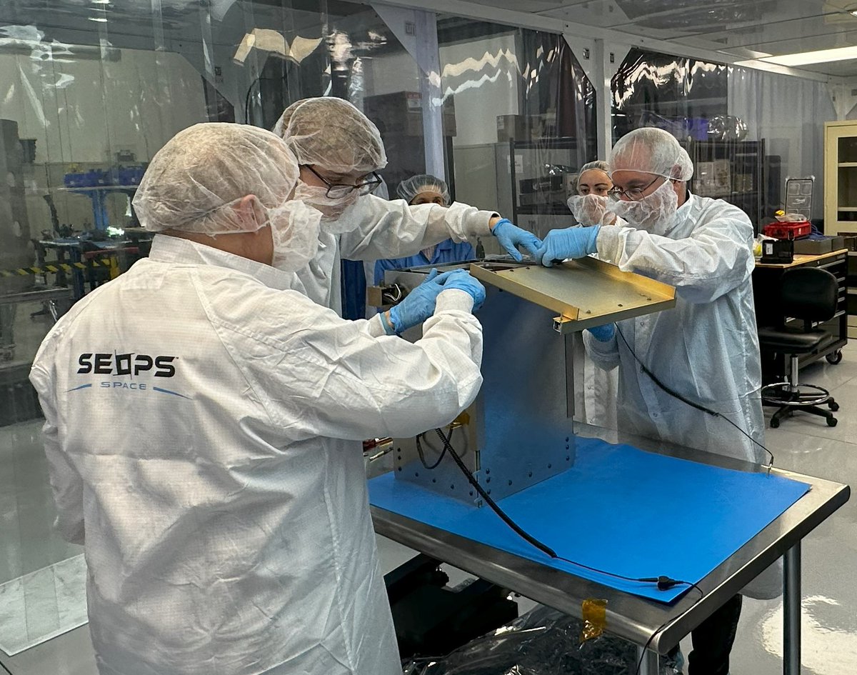 After arriving in the U.S., the Mauve satellite has been integrated into its deployment pod. The pod will next be transported to the launch site for integration with the launcher. 🚀