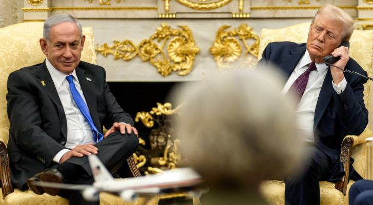 AlternateMediaX's tweet photo. 🚨 White House: Netanyahu expressed “deep regret” to Qatar over Israel’s Doha strike that killed a Qatari officer &amp; violated sovereignty.

👉 US, Israel &amp; Qatar to form a trilateral mechanism to resolve “mutual grievances.”

#DohaStrike #QatarIsraelUS #MideastDiplomacy https://t.co/n3727wTbXE