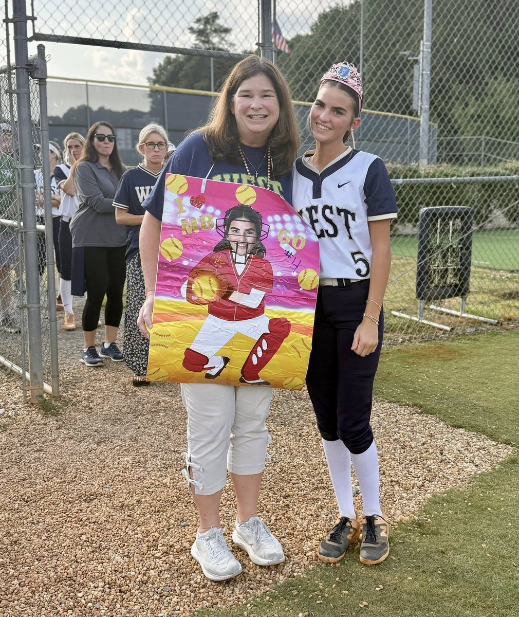 westsoftball20's tweet image. West Forsyth Softball L O V E S their teachers! Just before fall break we celebrated them on the field. Thanks for all you do to teach and better the girls every day in class 📚🥎
