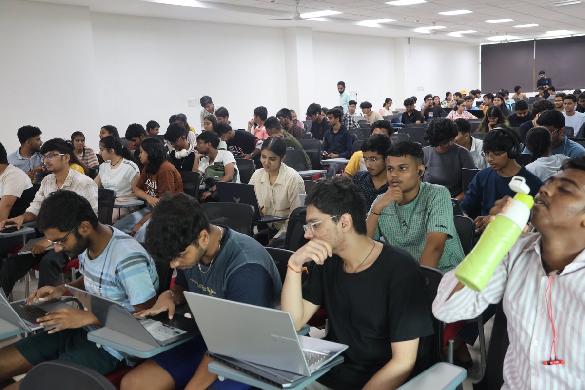 axios_iiitl's tweet image. IIIT Lucknow successfully conducted its internal hackathon for #SIH2025, selecting the most worthy and innovative participants to represent us further. 🚀💡

@SIH2025 @EduMinOfIndia #smartindiahackathon2025 #sih2025 #IIITLucknow