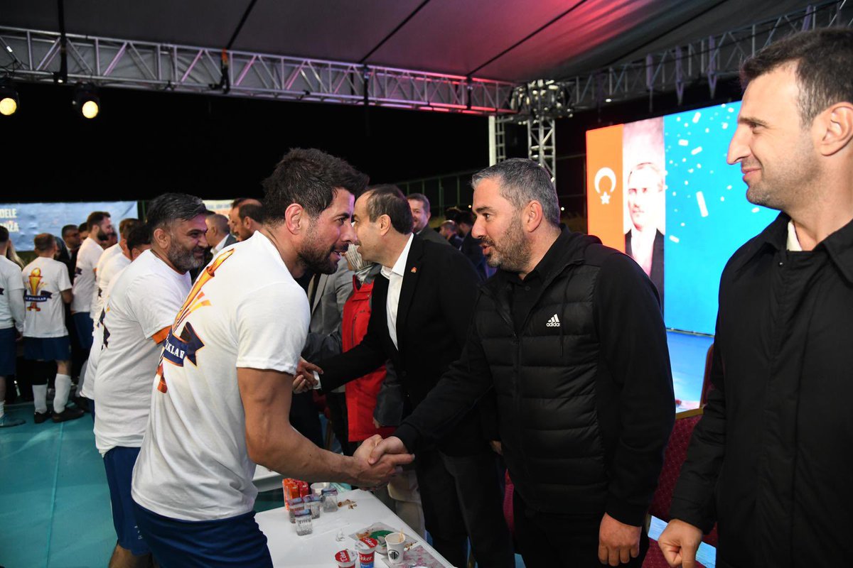 Şampiyon PURSAKLAR❤️ 

<a href="/ibrahim_kopan/">İbrahim KOPAN</a> <a href="/AKPURSAKLAR/">AK PARTİ PURSAKLAR 🇹🇷</a>