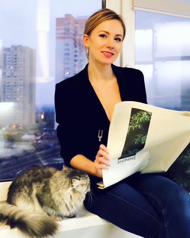 claire_alina22's tweet image. I took a photo and almost thought I was a celebrity. Then my mom said: You used too many filters.#SelfieDaily #FilterLife🙄