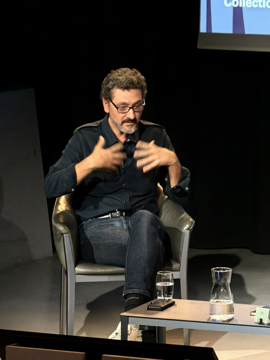 jclabarre's tweet photo. 3ème  saison des Lundis du 1 avec David Foenkinos et Éric Fottorino à la Bourse et toujours un moyen à part, avec 2 polonais.
Merci aux 2! Bon dîner !
@DavidFoenkinos @ericfotto https://t.co/H5nDRUaSNY