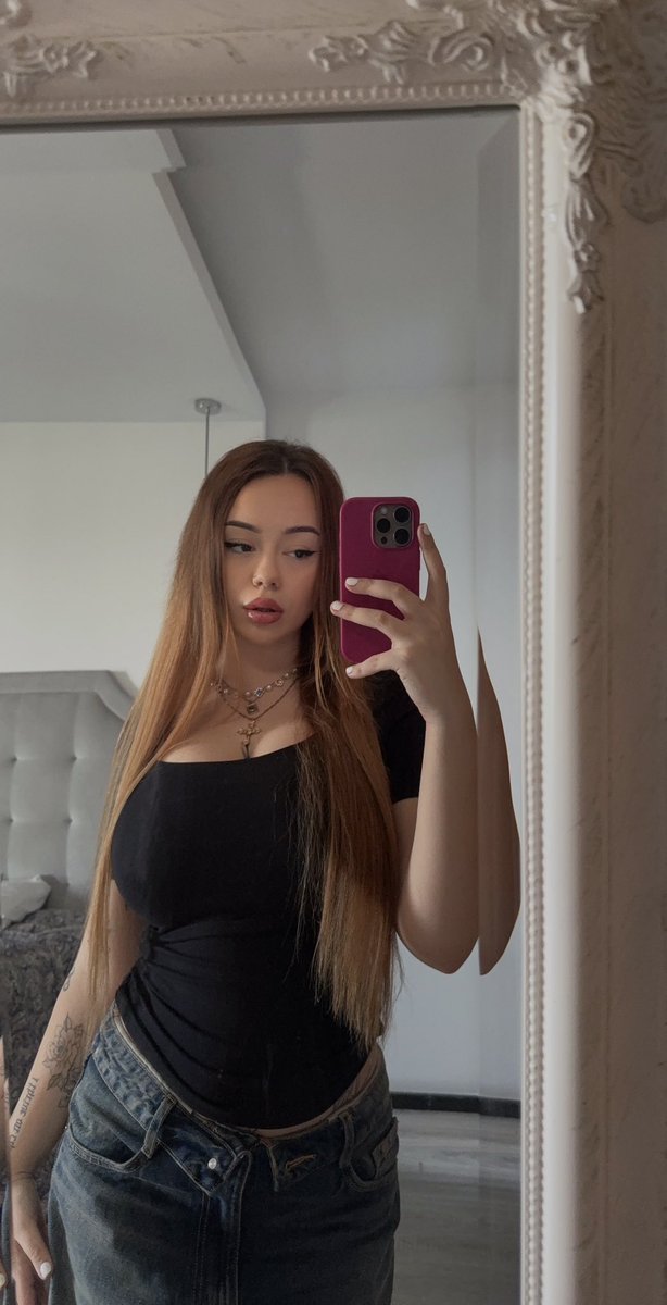 anastasia tweet media