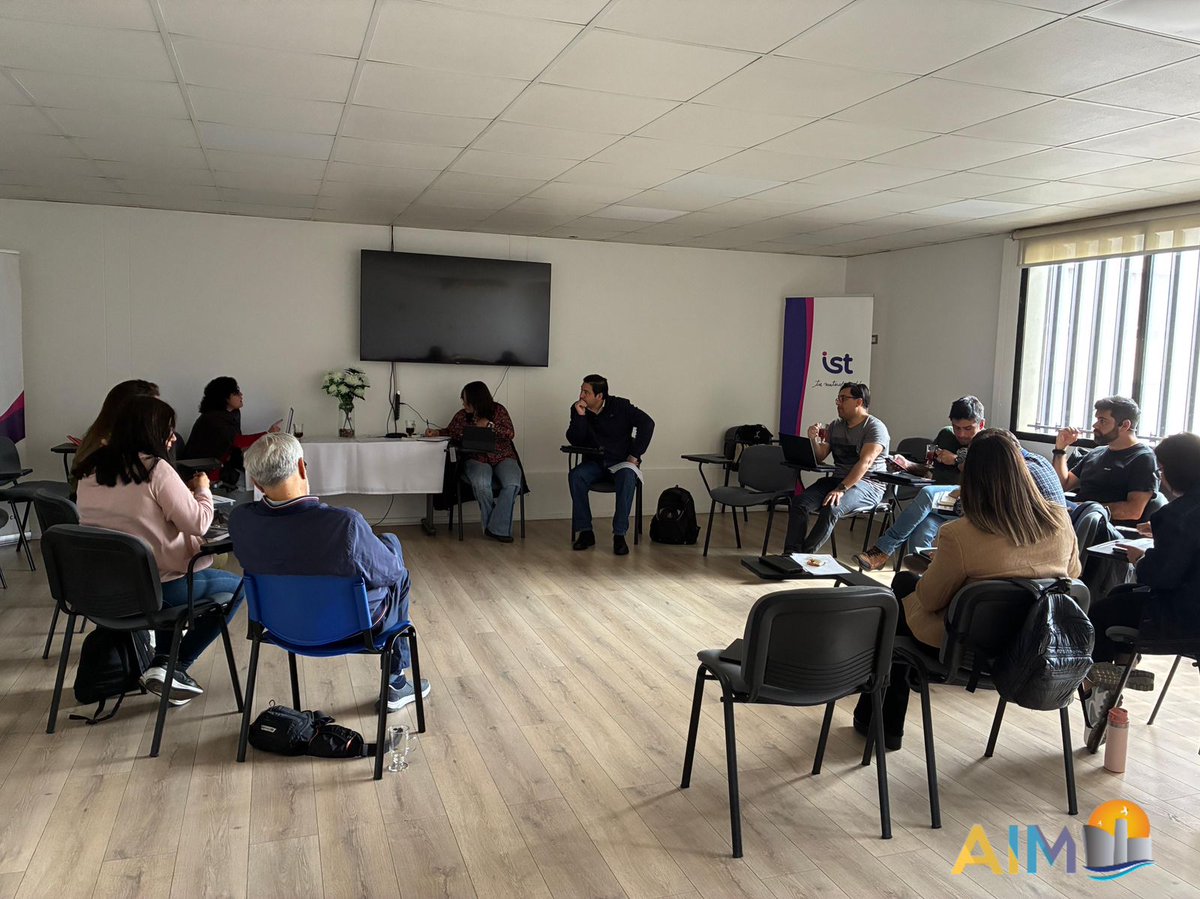 El viernes 26 participamos en la Mesa Tripartita Intersectorial del Plan Nacional para la Erradicación de la Silicosis (PLANESI), instancia liderada por el equipo de la SEREMI de Salud, que reunió a representantes de los sectores público, privado y trabajadores.