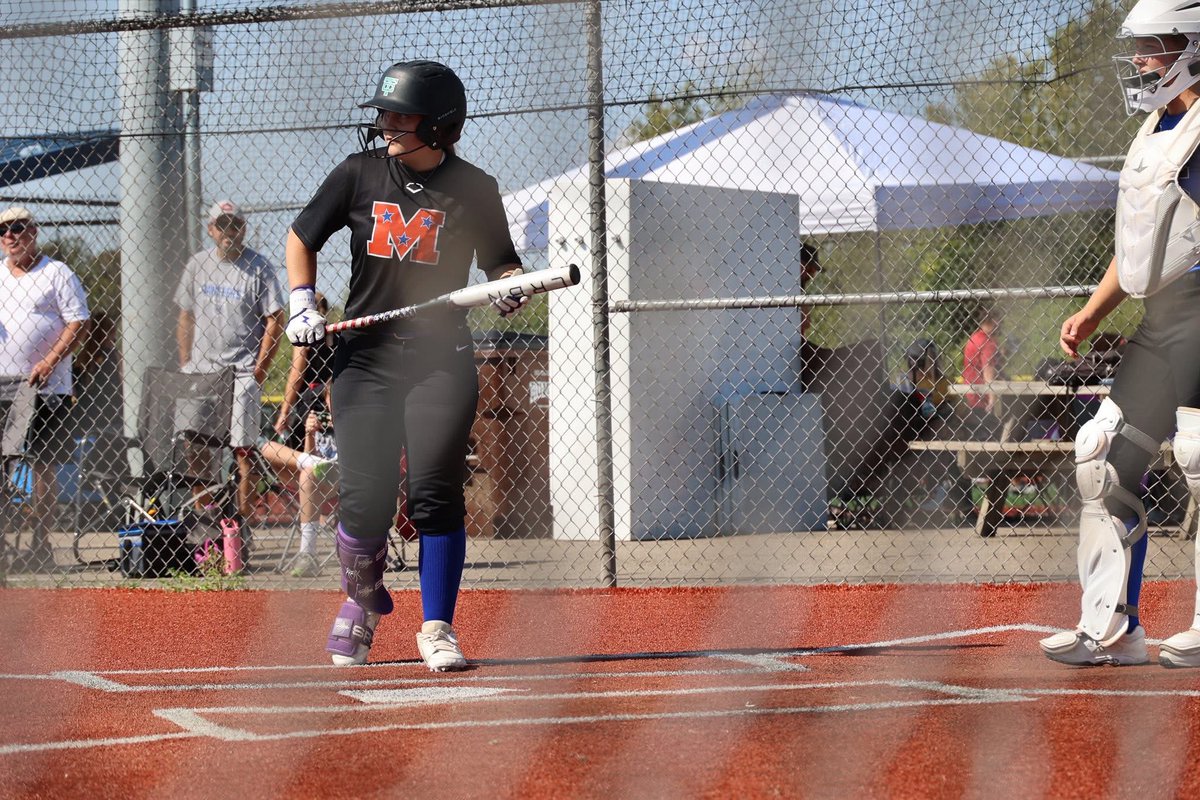 TNMojo2728's tweet photo. Batter up: @claireritt24 @HannahRitt20  with a #twin 😜 pair of .667 batting avg. to lead the offense. @BraeleeBurskey @Piperpricee @HayliPhoenix22 all batted over .500 on the weekend. Burskey also had 2 triples and a double while C. Rittenhouse had 3 doubles and a triple. 🏎️💨 https://t.co/UZMssT6kAX