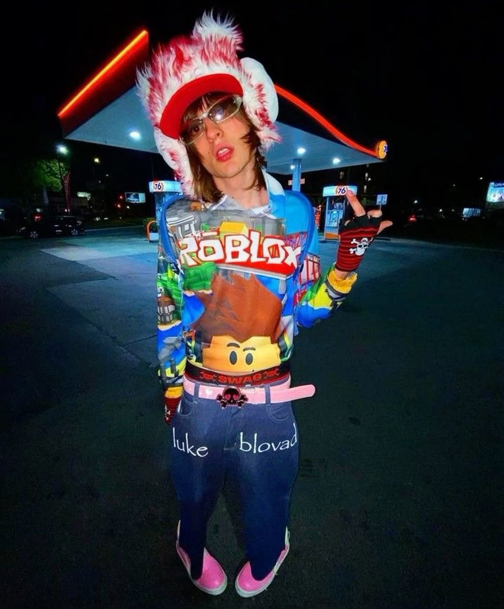 Trash Fit Pics tweet media