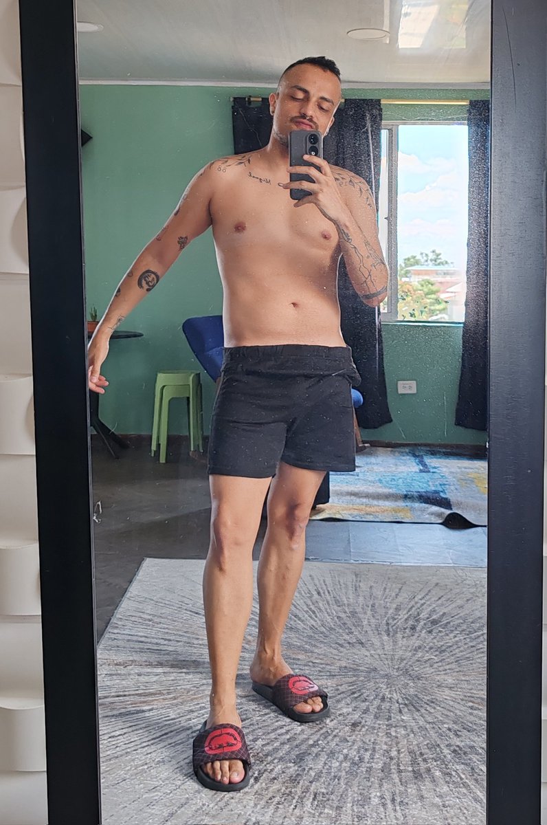 mousechill's tweet image. First... Let me take a selfie!!!!
.
.
.
.
#420 #viral