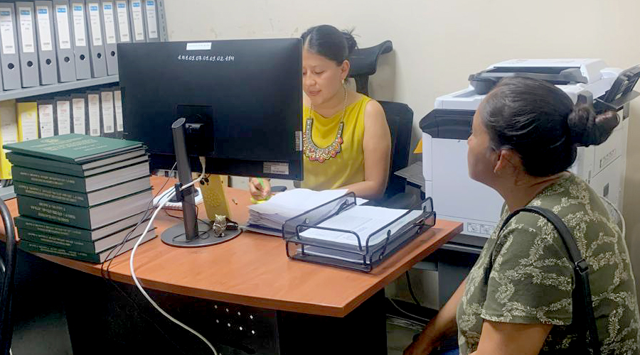 DinarpEc's tweet image. #Cuenca 📍| Avanzamos con los controles a los registros amazónicos.

En el cantón #Logroño, #MoronaSantiago, Alexandra Webster - @websteralex75-, directora regional 6-Cuenca, realizó el control del registro de la propiedad y mercantil de este cantón.