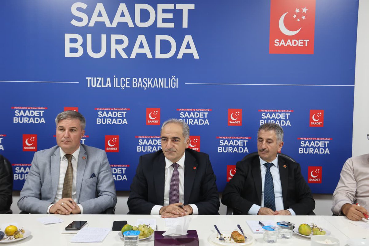 ismailacar34's tweet image. Tuzla İlçemizin haftalık yönetim kurulu toplantısına, İl Başkanımız Tuğrul Yalçınkaya Bey , Bölge Başkanımız Hakan Tevfik Erdağı Bey ve İlçe Sorumlumuz İsa Uzun Bey’le birlikte katıldık.

#İnanç
#Azim
#Kararlılıkla
#SaadetBurada