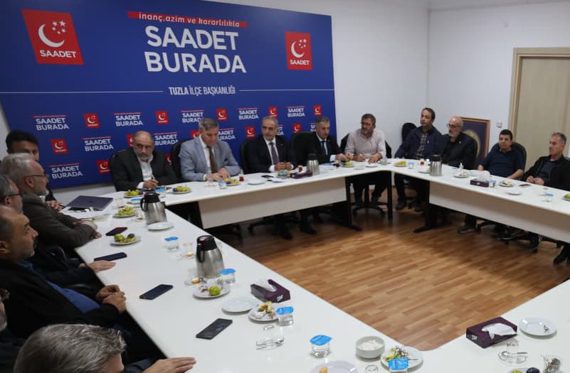 ismailacar34's tweet image. Tuzla İlçemizin haftalık yönetim kurulu toplantısına, İl Başkanımız Tuğrul Yalçınkaya Bey , Bölge Başkanımız Hakan Tevfik Erdağı Bey ve İlçe Sorumlumuz İsa Uzun Bey’le birlikte katıldık.

#İnanç
#Azim
#Kararlılıkla
#SaadetBurada