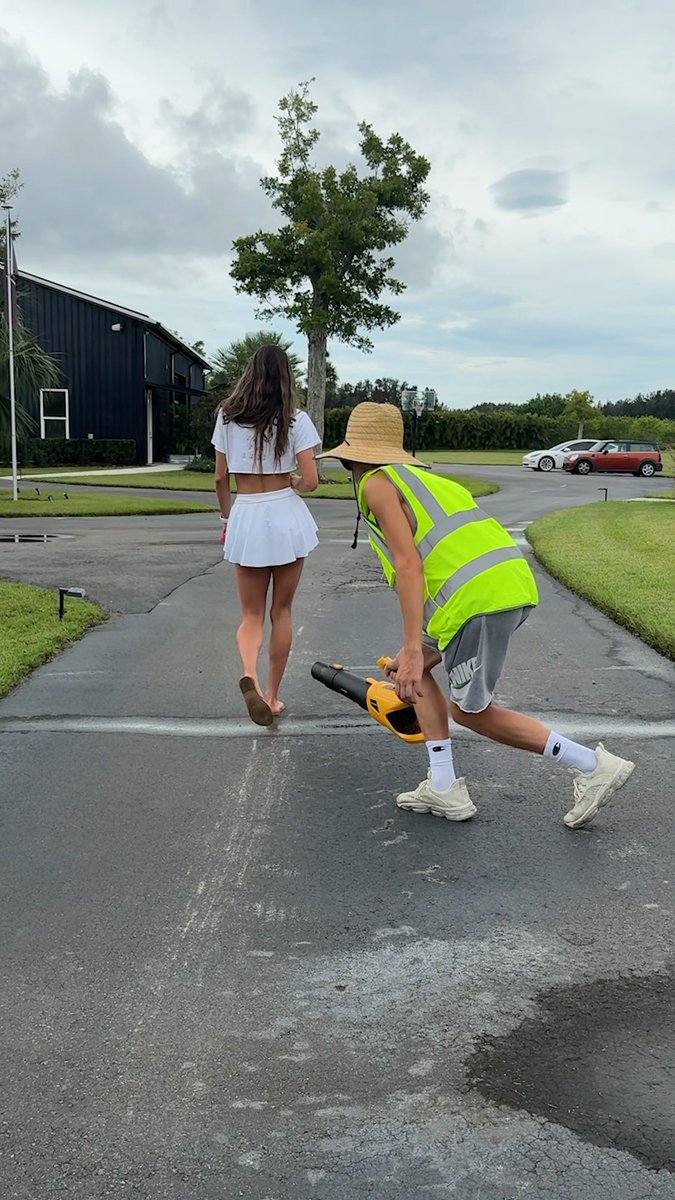 I'll just count that as his tip for the day 😅