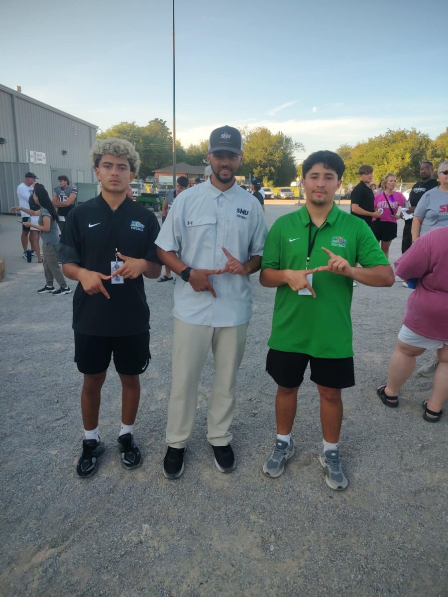 Adrian Cortinas tweet media