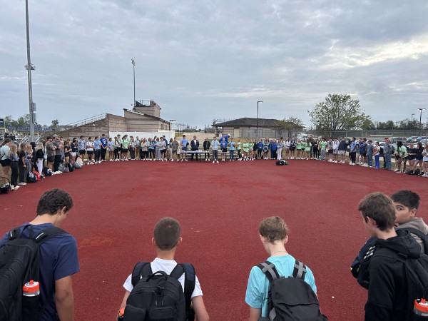 StCharlesFCA's tweet photo. Wednesday was See You At The Pole where students nationwide gather at the flagpoles at their schools to pray for their schools and communities. Timberland had a great turnout! https://t.co/kgpEPBgNjg