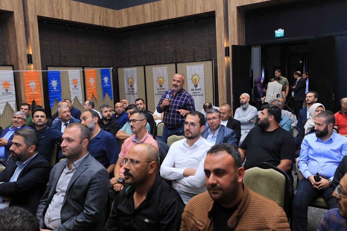 AK Parti Karatay İlçe Başkanlığı’mızın 81. Danışma Meclisi Toplantısı’nda 63 Mahallemizden başkanlarımız ve teşkilat mensuplarımızla bir araya geldik.

AK Parti Genel Merkez Yerel Yönetimler Başkan Yardımcımız, Kocaeli Milletvekilimiz <a href="/cemil_yaman/">Cemil YAMAN</a>’ın başkanlığında gerçekleşen