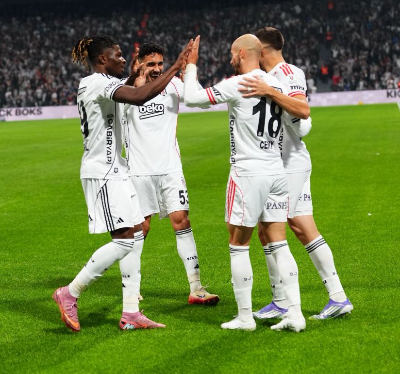 basganjk's tweet photo. Korku var mı korku? 🤭 @GalatasaraySK https://t.co/VfSBAkoHUg