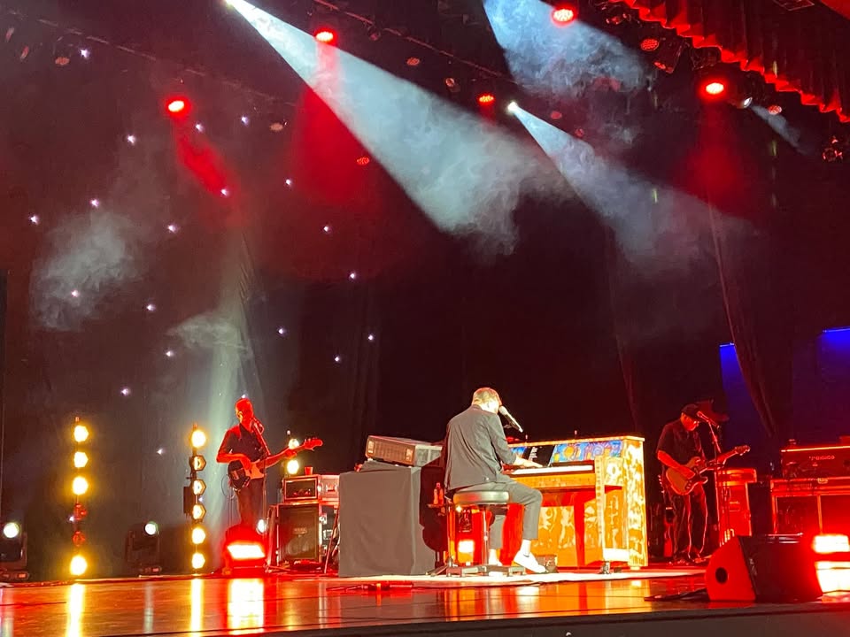 AGCreditUnion's tweet image. Our God is an awesome God! 
Thank you Michael W Smith for a wonderful concert at the Aetos in Nixa, MO! #MichaelWSmith #nixamo