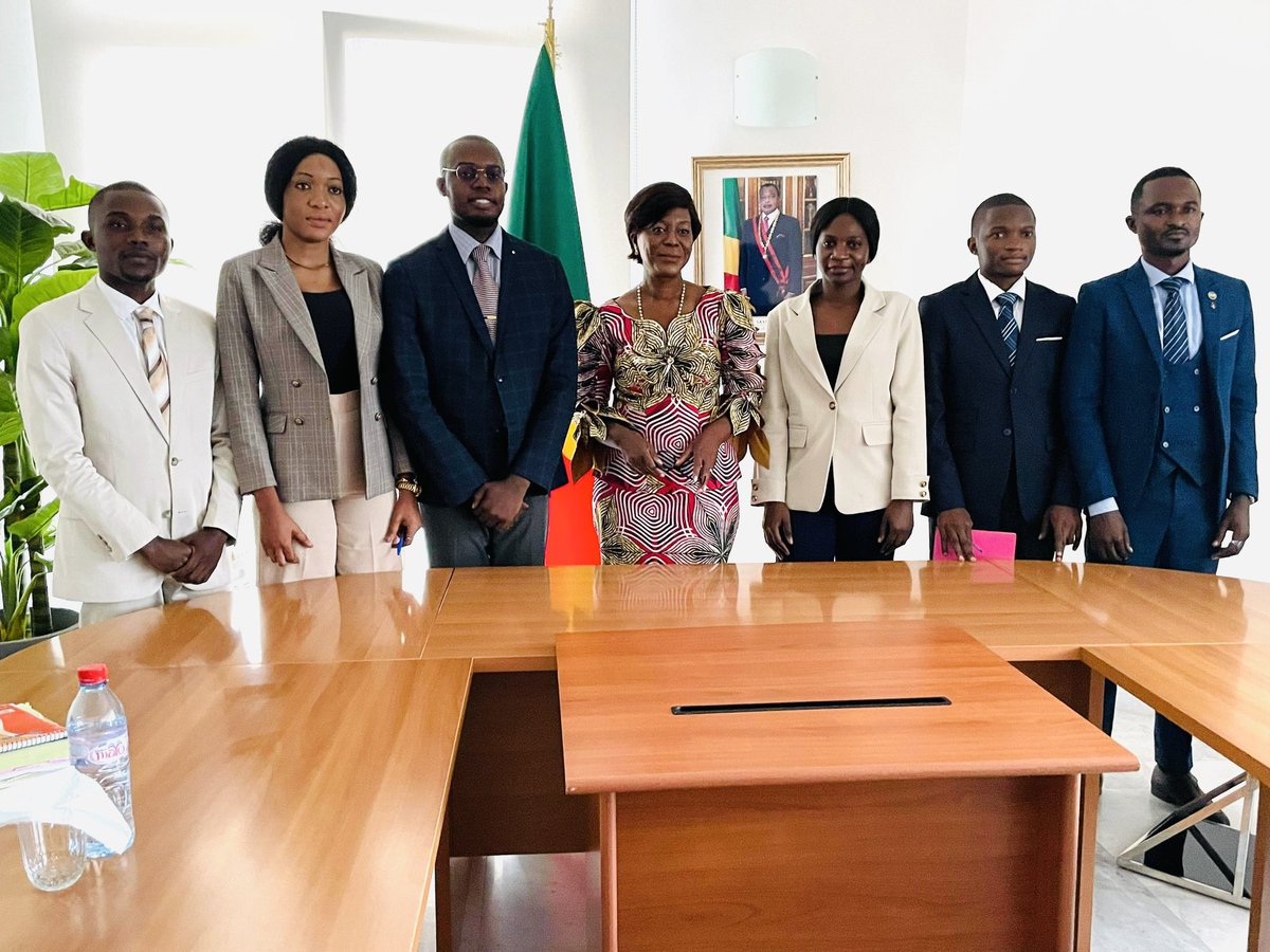 modeste_moukala's tweet photo. Nous avions rencontré Madame la Ministre de l’Environnement @ASoudanNonault pour présenter notre vision de la LCOY Congo et YED 2025.
Elle avait exprimé son soutien total, apportant un appui institutionnel fort à notre initiative. https://t.co/Ed8Tb1plg7