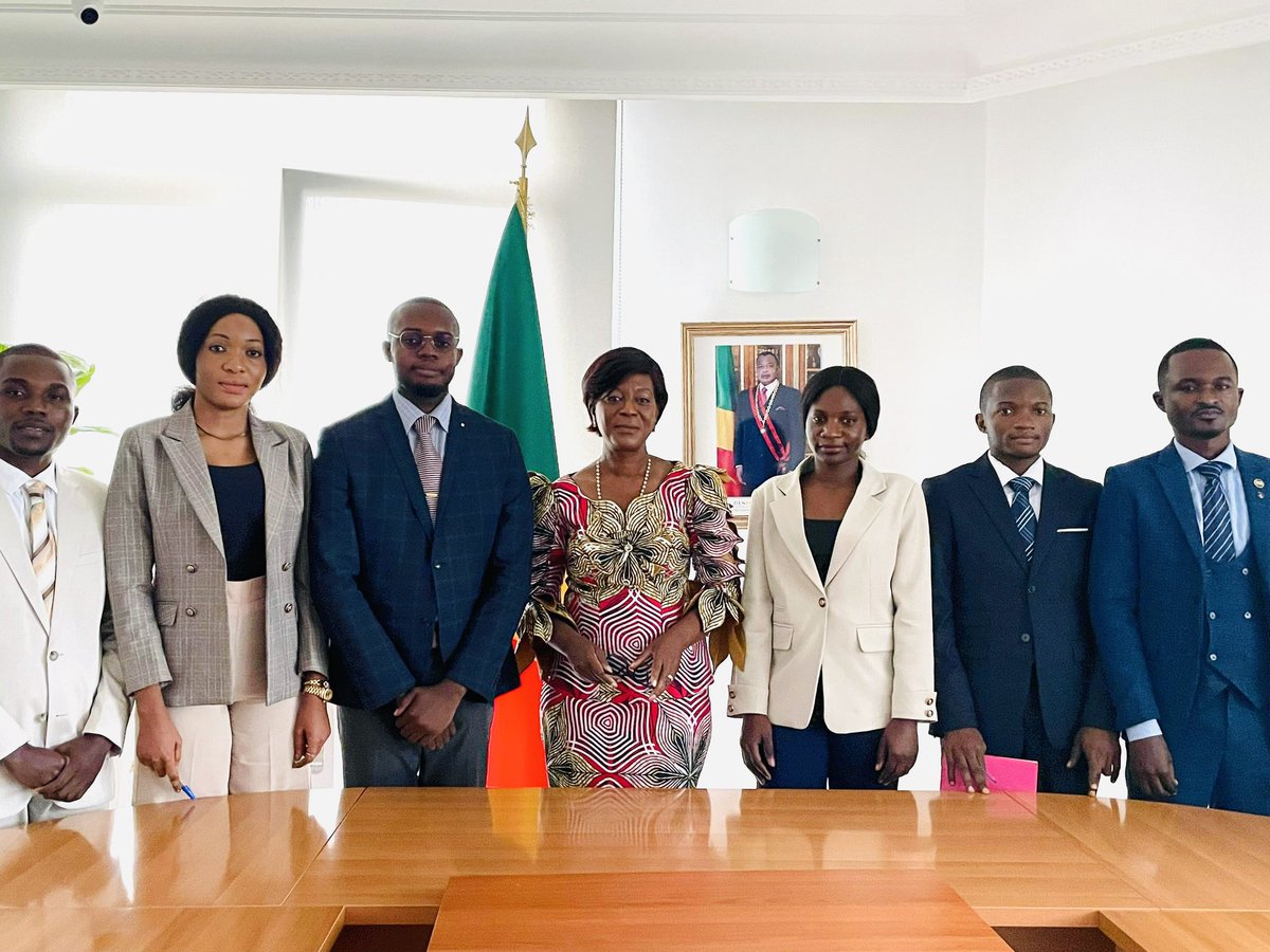 modeste_moukala's tweet photo. Nous avions rencontré Madame la Ministre de l’Environnement @ASoudanNonault pour présenter notre vision de la LCOY Congo et YED 2025.
Elle avait exprimé son soutien total, apportant un appui institutionnel fort à notre initiative. https://t.co/Ed8Tb1plg7