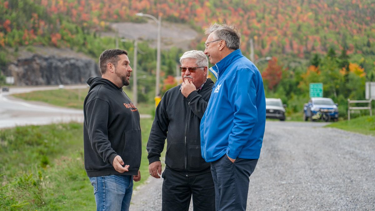 TonyWakehamNL's tweet photo. Stopped at the iconic Man in the Mountain lookout with PC Candidate Hal Cormier.

We had a great conversation with the Humber Valley Multipurpose Trailway group about the importance of maintaining safe, accessible spaces for residents and visitors alike.

Investing in our trails and natural landmarks means building stronger communities and opportunities for ALL of us.