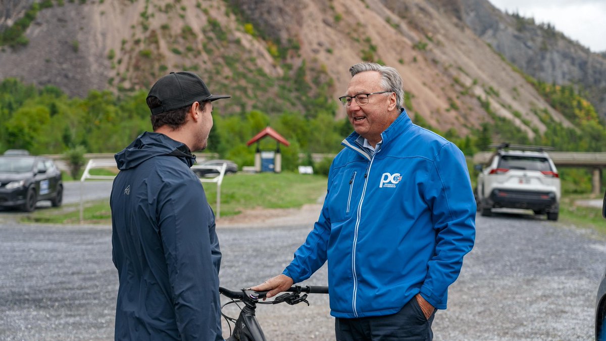 TonyWakehamNL's tweet photo. Stopped at the iconic Man in the Mountain lookout with PC Candidate Hal Cormier.

We had a great conversation with the Humber Valley Multipurpose Trailway group about the importance of maintaining safe, accessible spaces for residents and visitors alike.

Investing in our trails and natural landmarks means building stronger communities and opportunities for ALL of us.