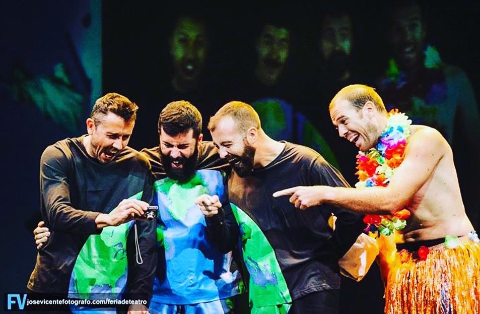 Viernes 3 de octubre a las 19:00
#ArandaDeDuero #Burgos
“El Mundo Lirondo” #Teatro
<a href="/enAranda_/">enAranda</a> 
enaranda.es/evento/el-mund…