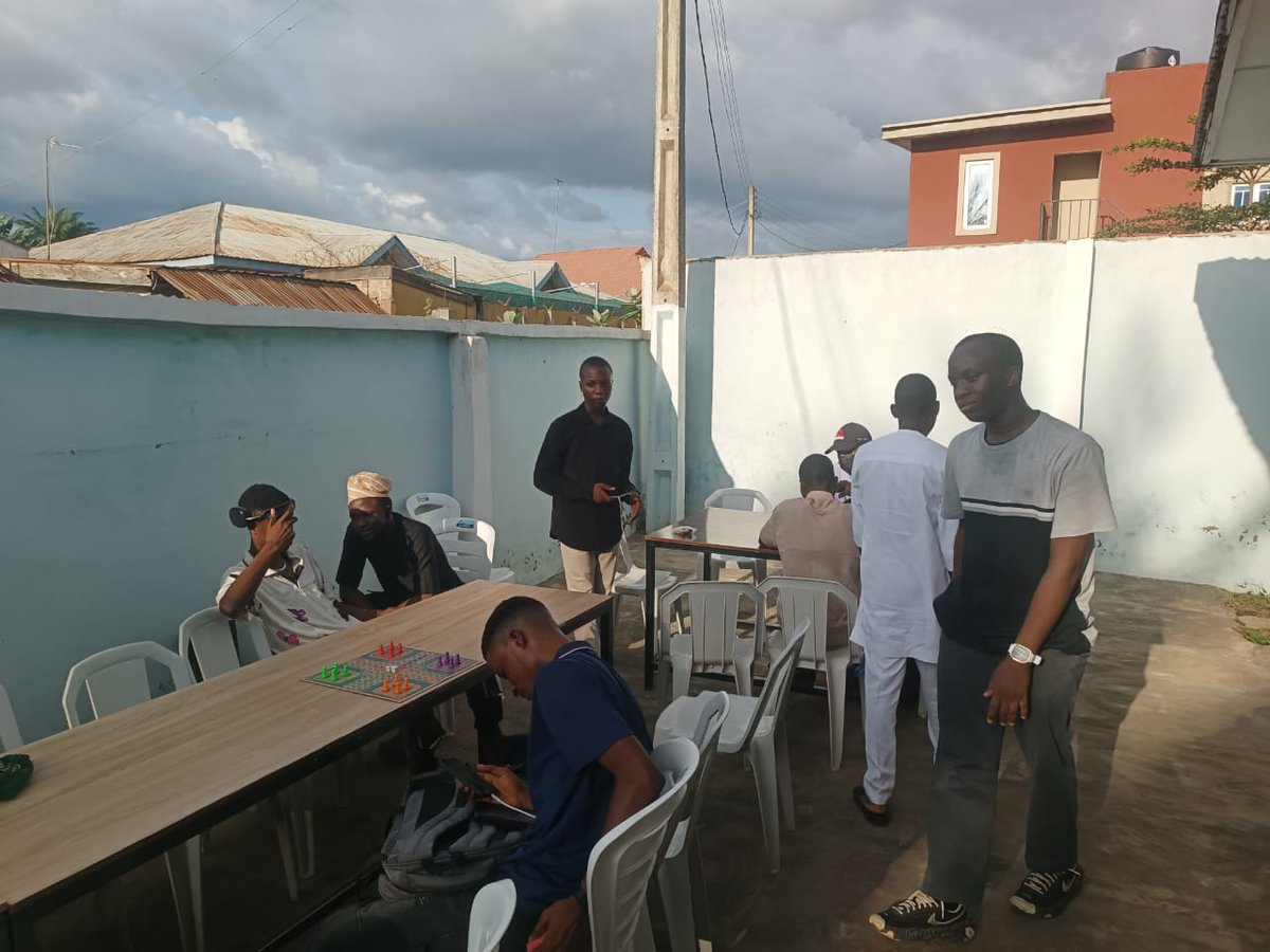 gdgosogbo's tweet image. next one!

#GDGOsogbo #DevHangout #OsogboTech #Community #ThankYou #GoogleDeveloperGroups