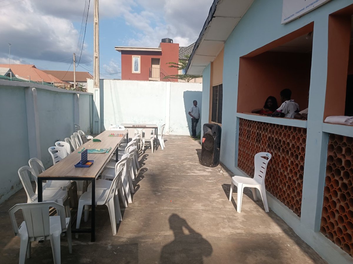 gdgosogbo's tweet image. next one!

#GDGOsogbo #DevHangout #OsogboTech #Community #ThankYou #GoogleDeveloperGroups