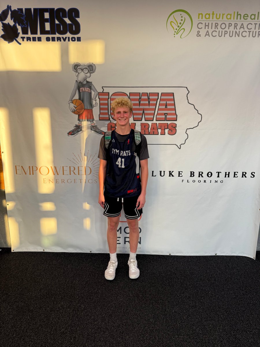 IowaGymRats's tweet photo. Logan Klein w/ 16 pts for the Magic 📸 https://t.co/CNfaHdLYLo
