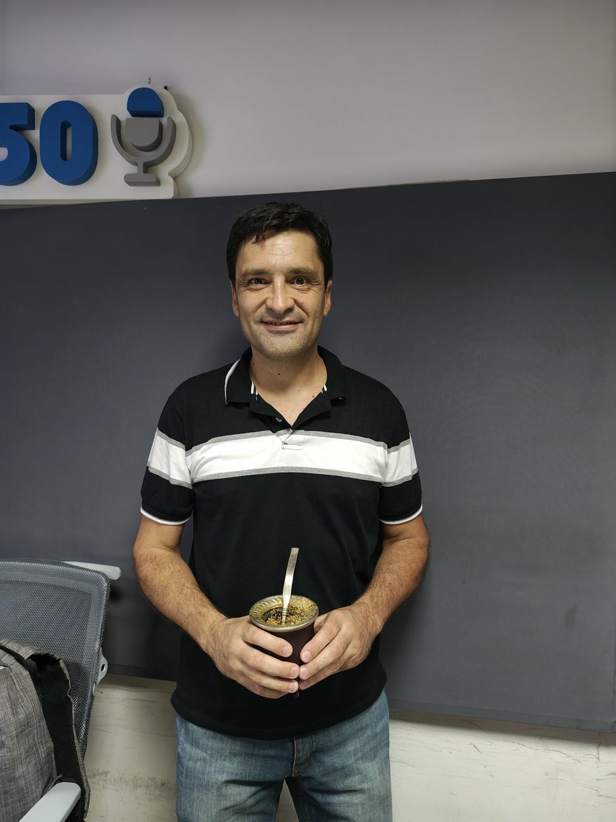 🔵¡EN VIVO!🔵
#ColoniaAgropecuaria por <a href="/Coloniaam550/">Radio Colonia</a>
No te pierdas toda la actualidad del mundo Agroindustrial de la mano de <a href="/cesartapiaok/">César Tapia</a> 🎙️ 
Escuchalo de 16h a 17h acá 👉radiocolonia.com/vivo/

#LaPasteleraAgro #AM550