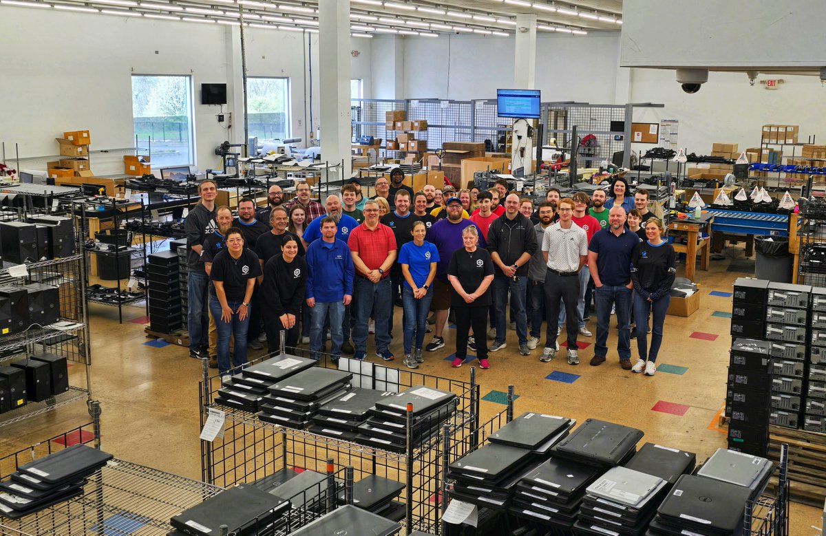 BlairTechKY's tweet photo. Family-owned since 2005, we started in an 800 sq. ft. basement with 1 employee. Now we operate a 110,000 sq. ft. former historic toy store with ~100 staff. Unchanged: family roots, teamwork-first culture &amp; commitment to affordable, sustainable tech 🌱💡 https://t.co/Z5FImoejQ1