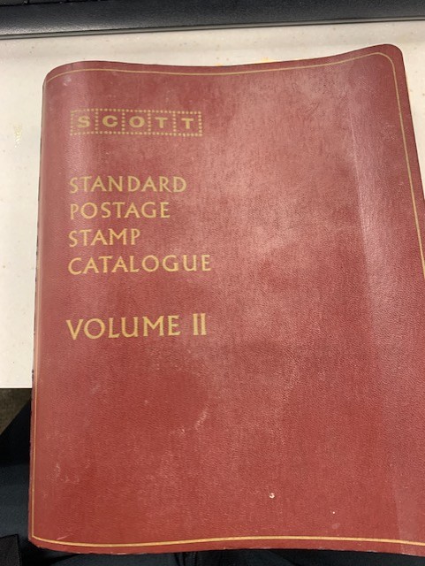 No sticky situation here! 
#TeamHPL at the Terryberry Branch found this 50 year old overdue Standard Postage Stamp Catalogue in its drop box clearing this morning. 📚 
#HamOnt #LongOverDueBook #LongOverDue #FineFree #Libraries