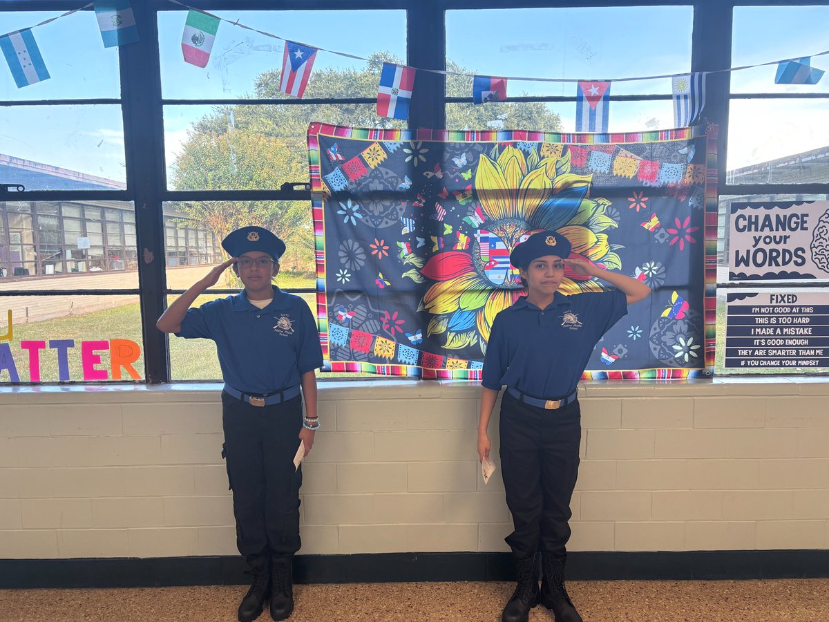 AldineMS_AISD's tweet photo. Big shoutout to everyone that came to our Fall Open House. It was amazing! We had wrap-around services present, a Hispanic Heritage presentation, and families every where!! 

Thank you to our Colt Family for being eager and participating. We love to see it ❤️ https://t.co/boxrq7W4pa