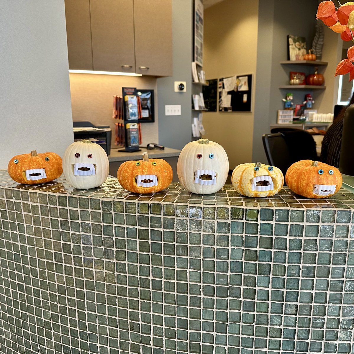 JonesFamOrtho's tweet image. Pumpkin carving party at Jones Family Orthodontics! How'd we do?

Drop a 🧡 if you love our spooky skills!

#PumpkinCarving #JonesSmiles #JonesFamilyOrthodontics #MonroeWA